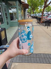 Load image into Gallery viewer, Flowered Ghost 20 oz Glass Can Cup
