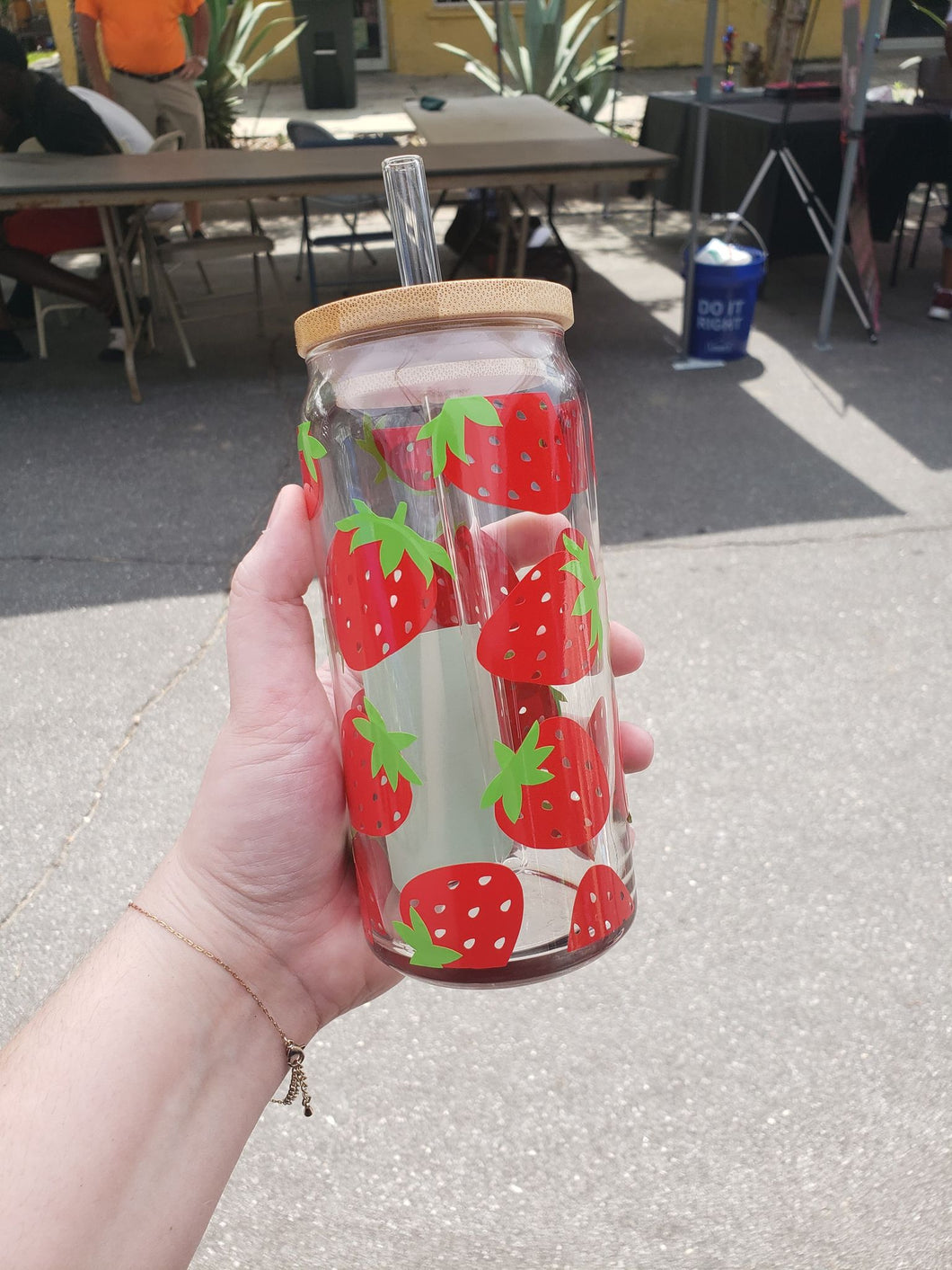 20 oz Glass Can Strawberry Cup