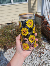 Load image into Gallery viewer, Pumpkin and Sunflower 20 oz glass can cup
