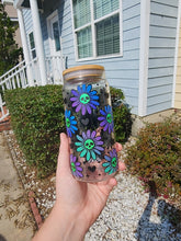 Load image into Gallery viewer, Aliens Floral 20 oz glass can cup

